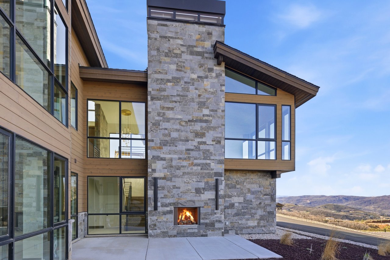 11004 N Wrangler Circle