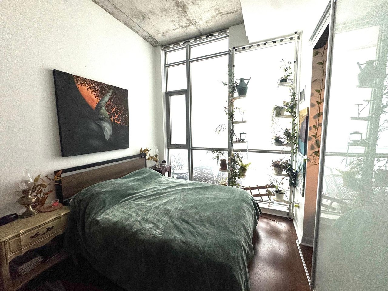 375 King Street W Unit:1605