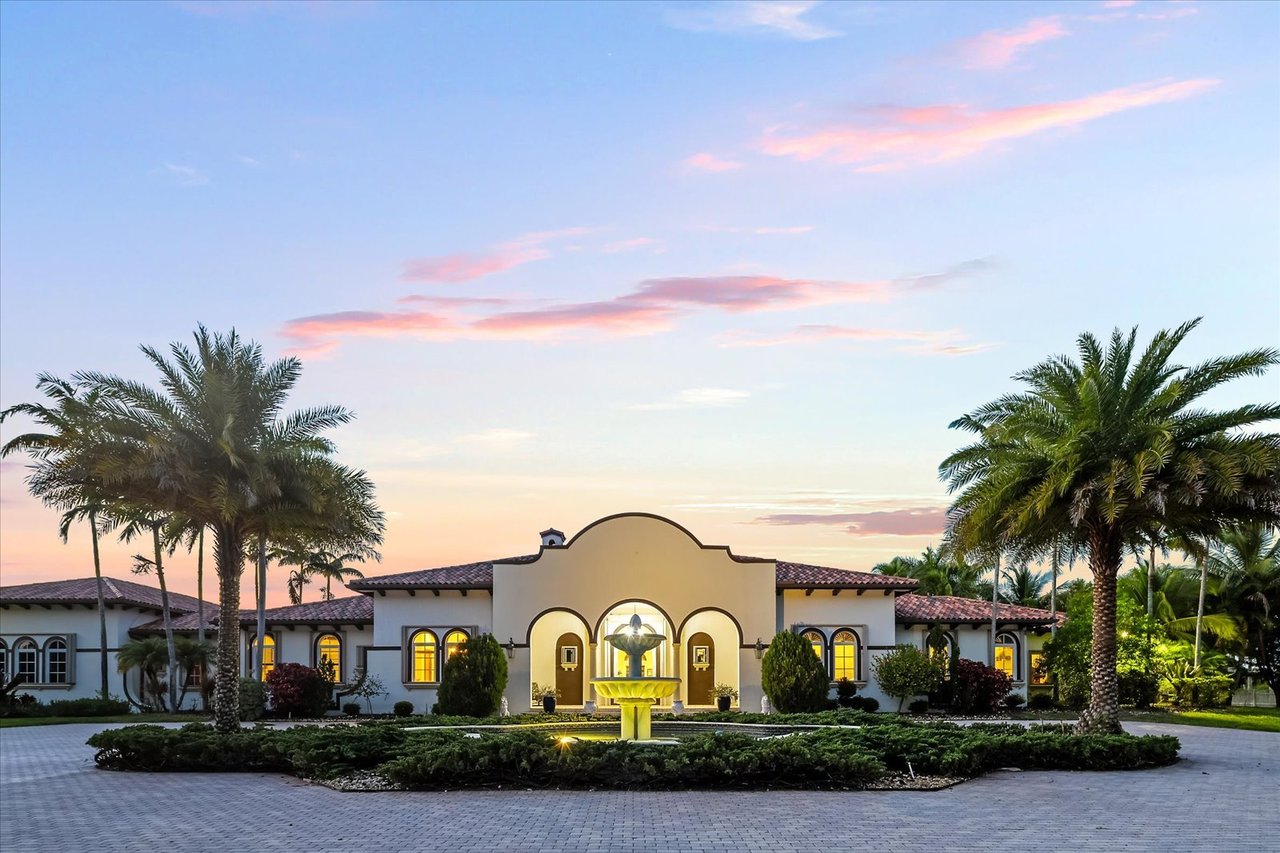 July 2025 | Redland Equestrian Estate ‘Casa da Campagna’ Featuring Private Airstrip and Casino Room Listed for $8.3 Million
