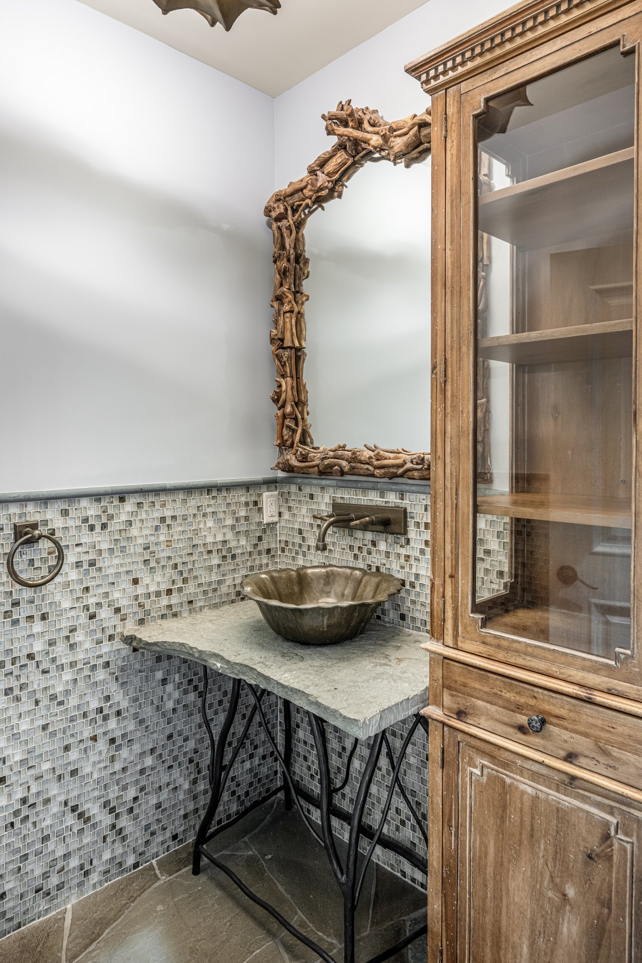powder room