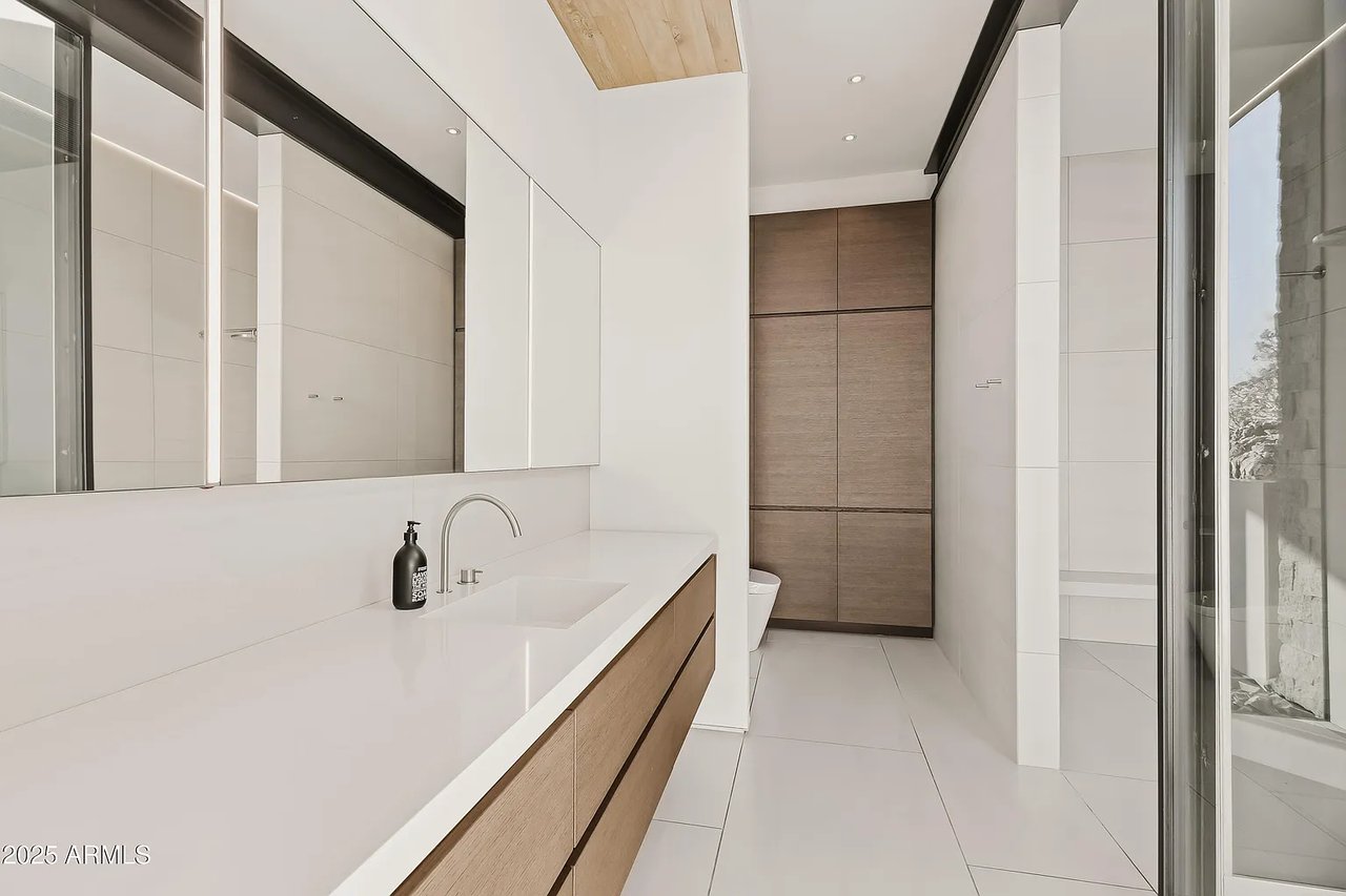 4301 E Upper Ridge Way