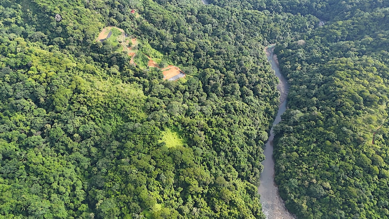 30-ACRES OF LAND WITH RIVER ACCESS, ROADS, AND BUILDING PADS IN LAGUNAS