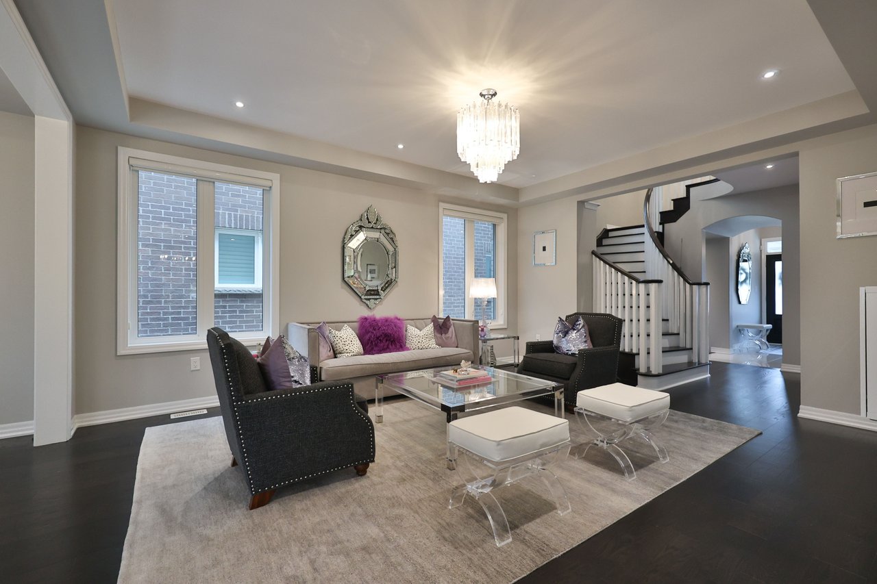 3205 Violet Gardens, Oakville