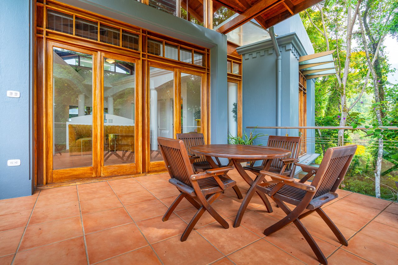 VILLA TURQUESA – MAJESTIC OASIS, CLOSE TO THE BEACH AND WILDLIFE – 1.92 ACRES