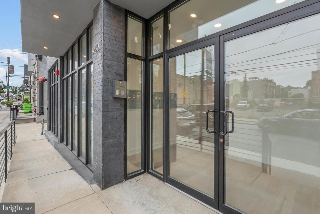 950 N 2nd St #2, Philadelphia, PA 19123