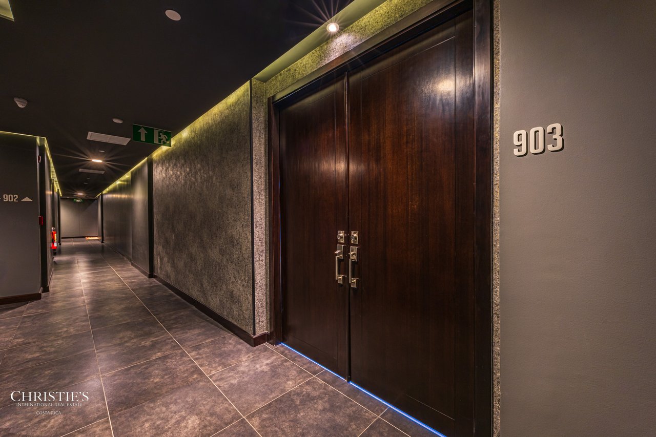 Luxurious Four-Bedroom Condo in the Hills of Escazú   
