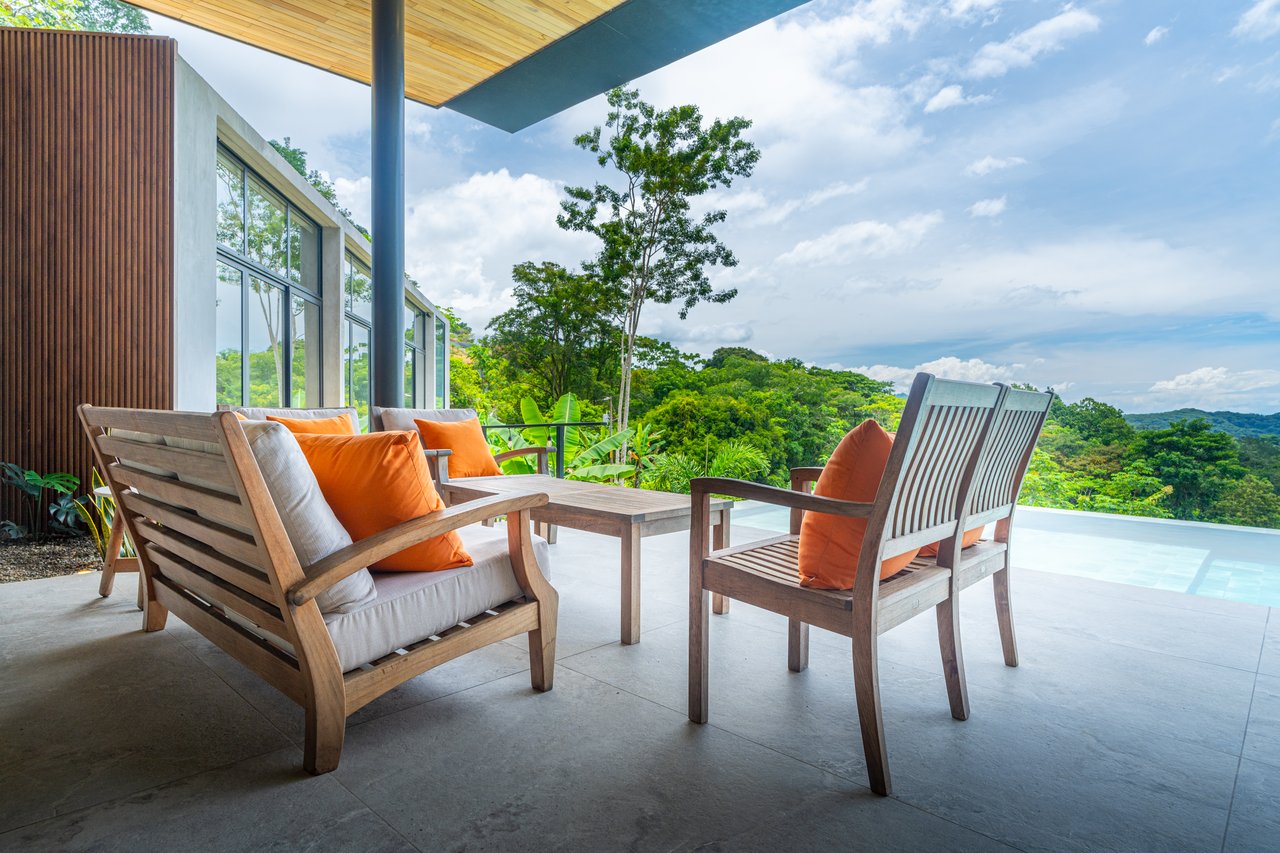 Casa La Artista - Sleek Modern Retreat with Ocean & Mountain Views in Ojochal