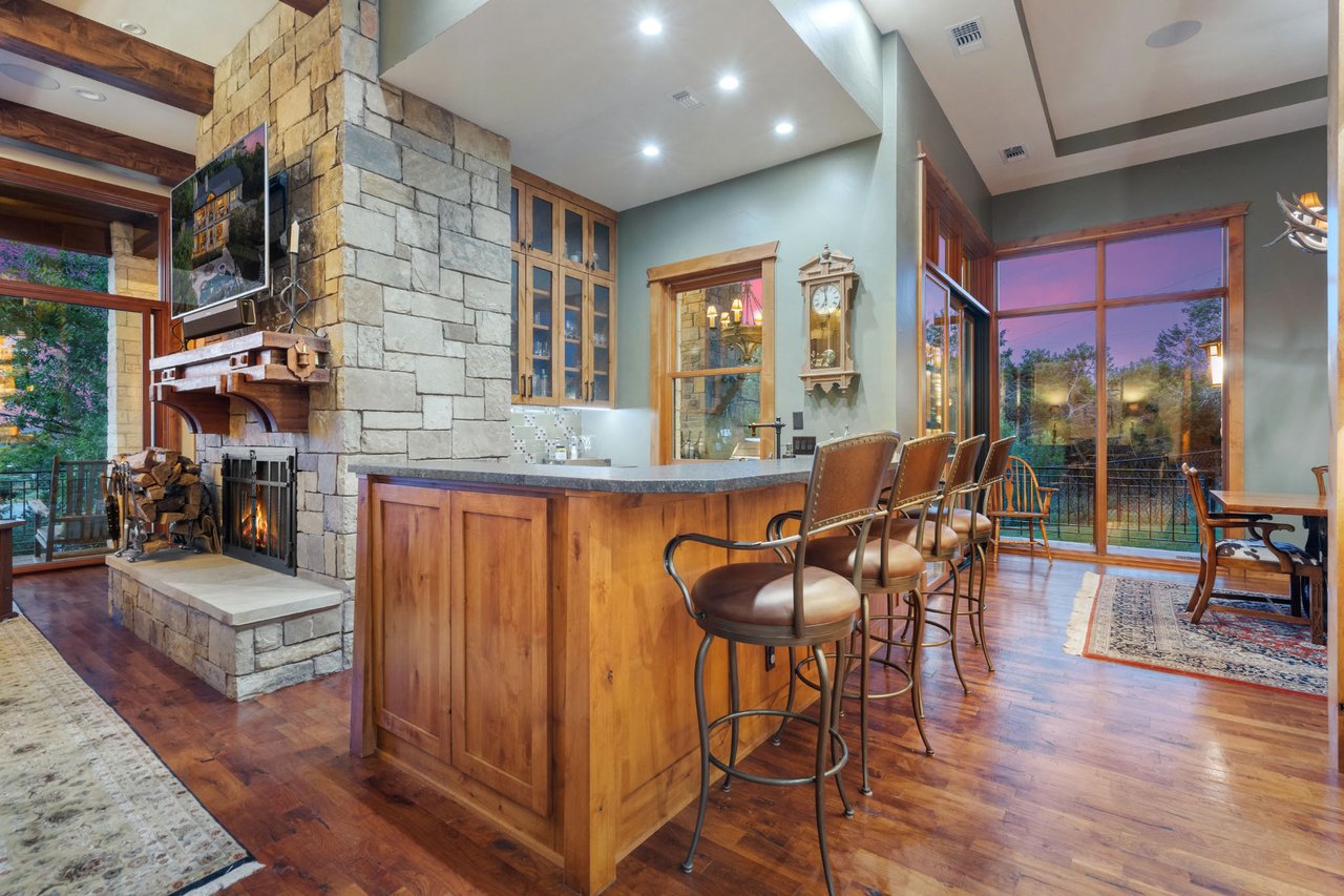 9200 Stallion Drive
