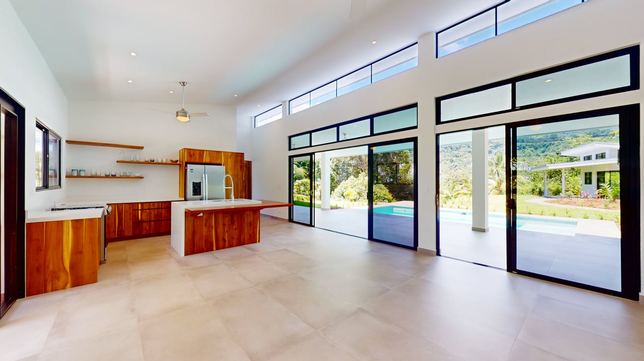 Exquisite Modern Retreat with Ocean and Mountain Views in Ojochal, Costa Rica