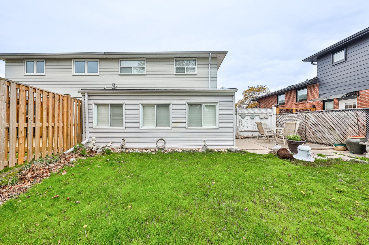2167 Stir Cres