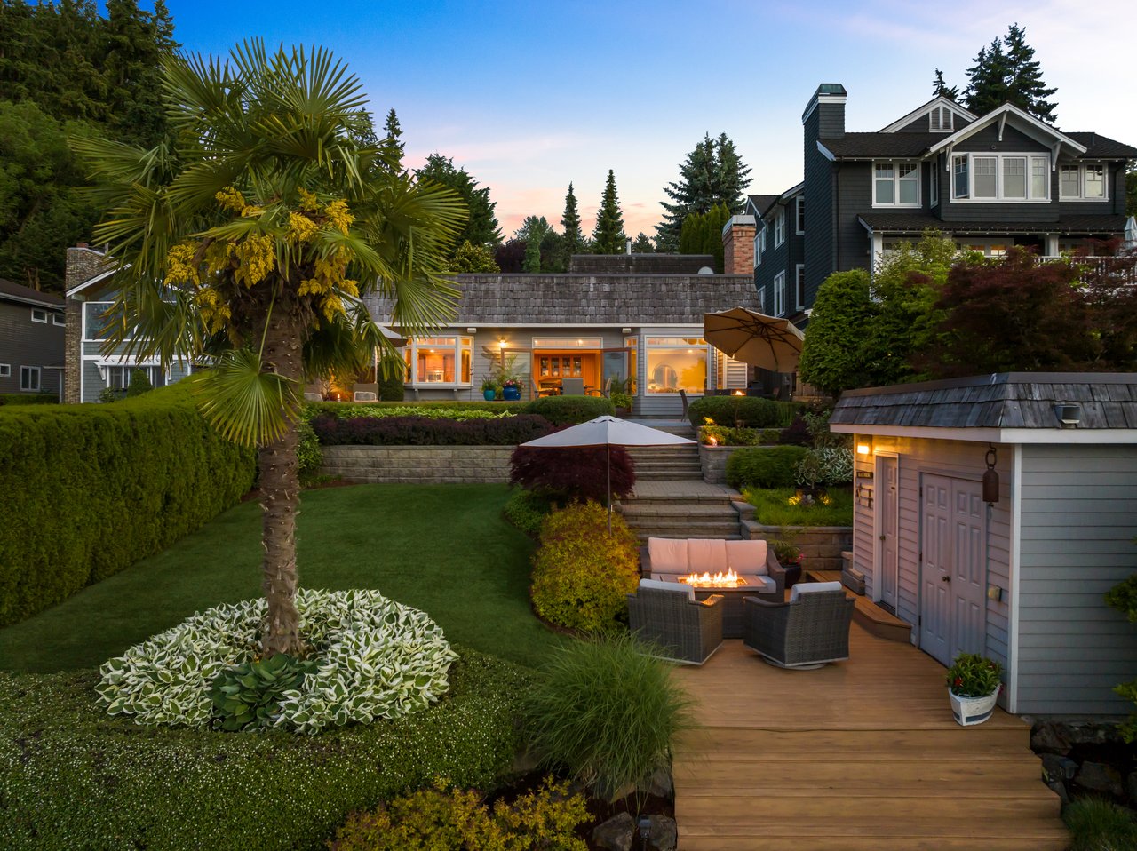 SUMMER BUNGALOW OASIS