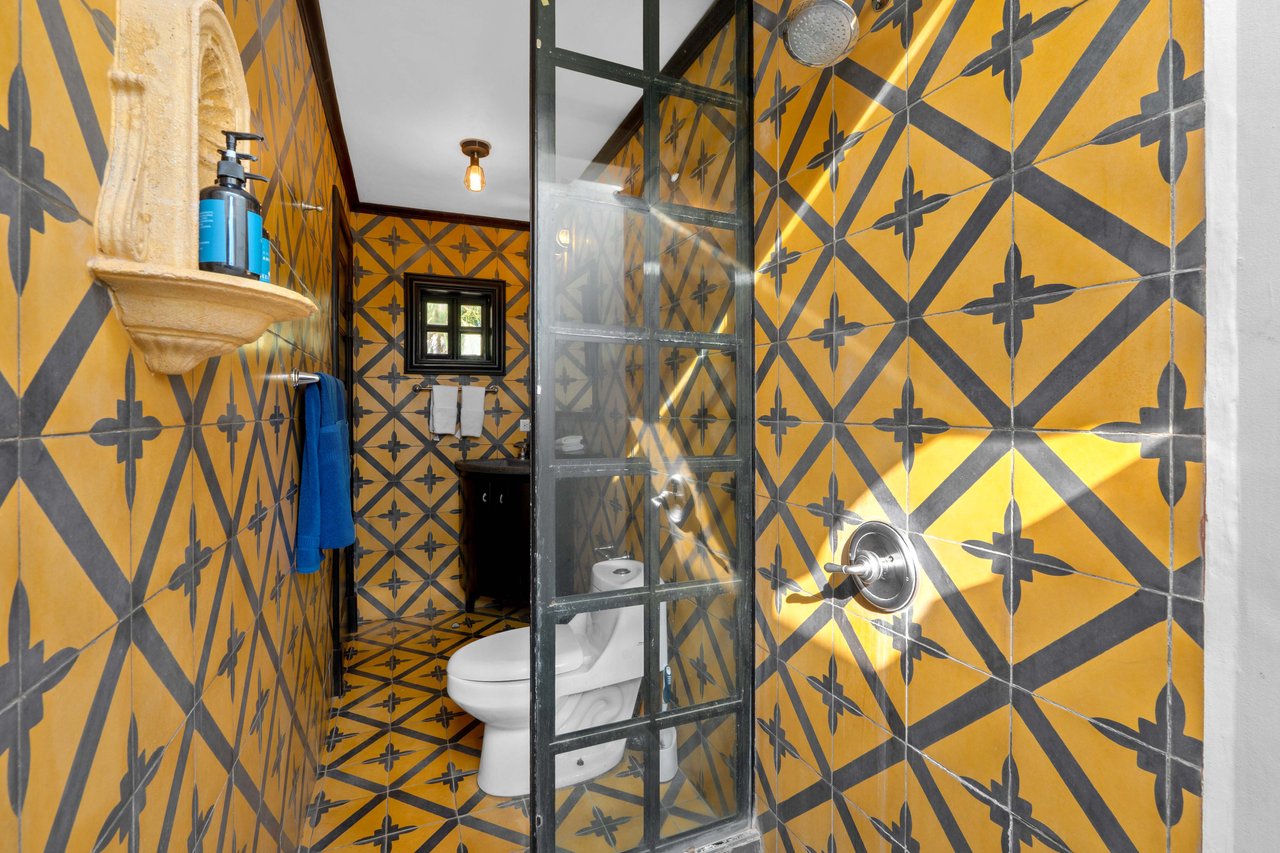 Villa Cerca del Mar 5 | Beach House in Highly Coveted and Intimate Development in Tamarindo/Langosta
