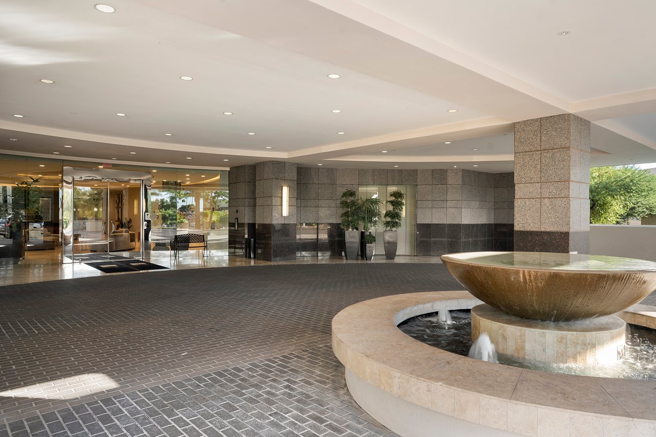 2211 E CAMELBACK Road, 1203