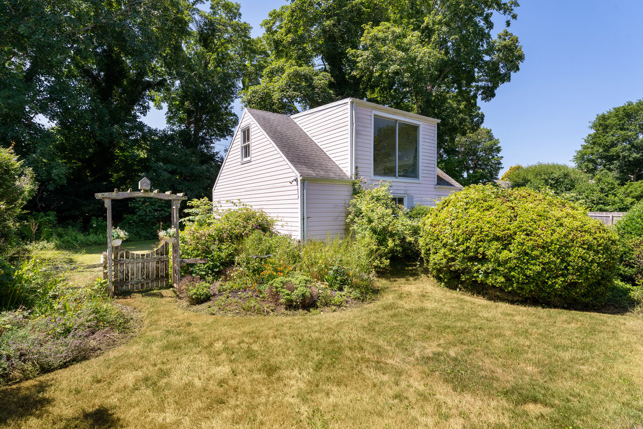 93 Buell Lane, East Hampton