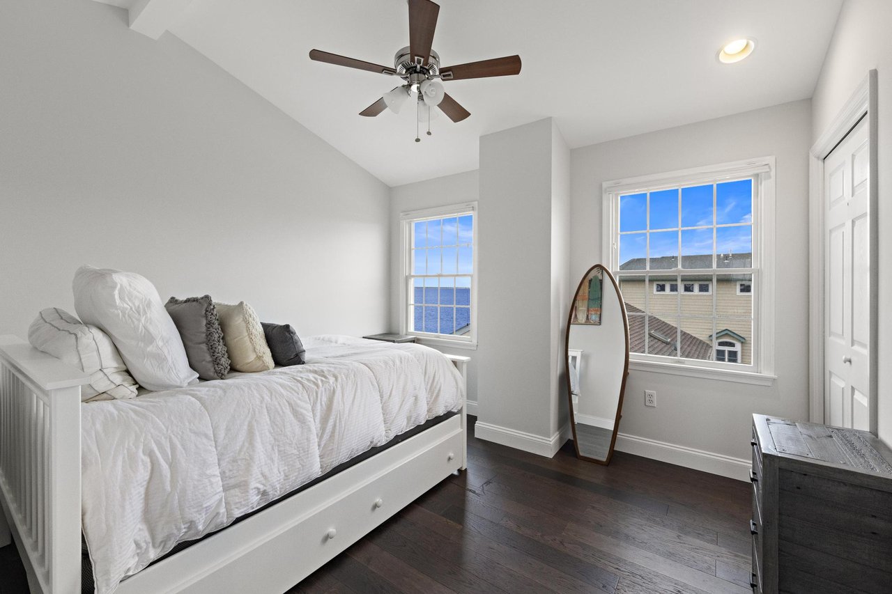 83 W California Avenue, Brant Beach