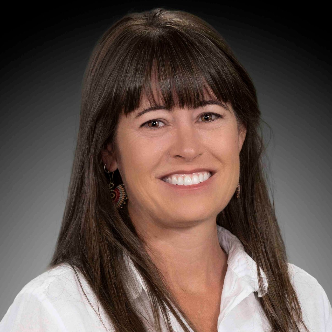 Erica Callfas Bend, OR Real Estate Agent Headshot