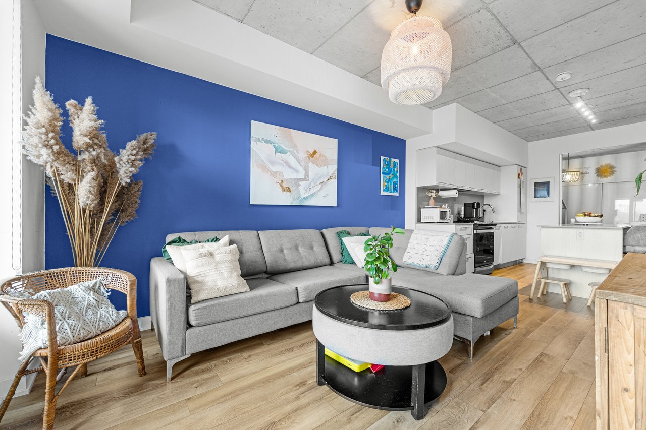 665 Queen Street East Suite 301