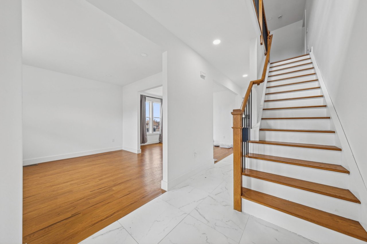 21 Kearney Ave