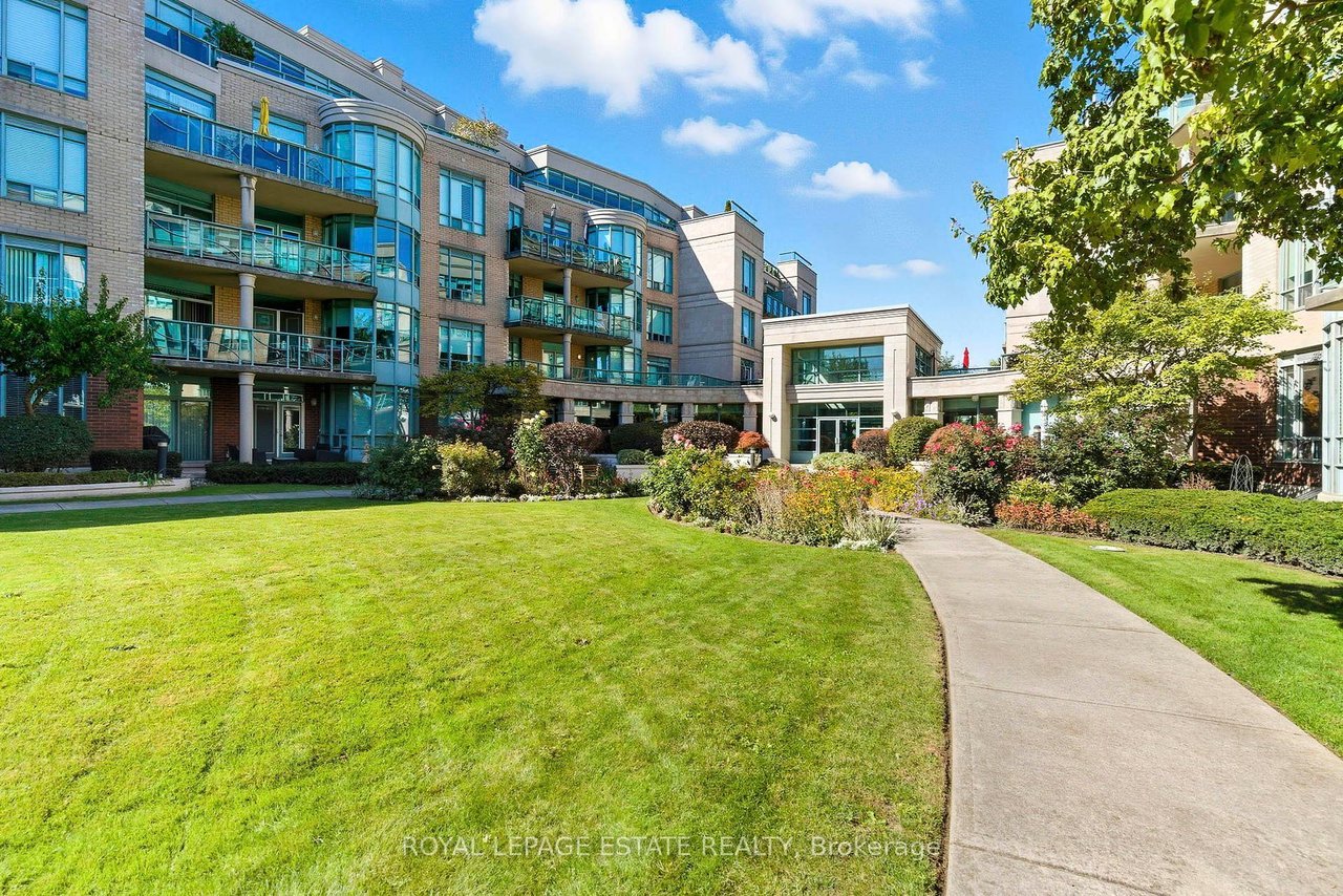 PENTHOUSE PINNACLE OF WATERFRONT LIVING 