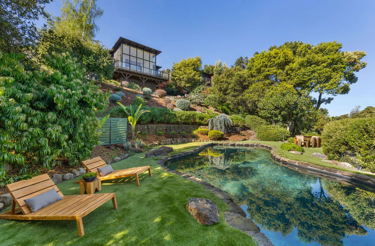 Gated View Residence on the Water