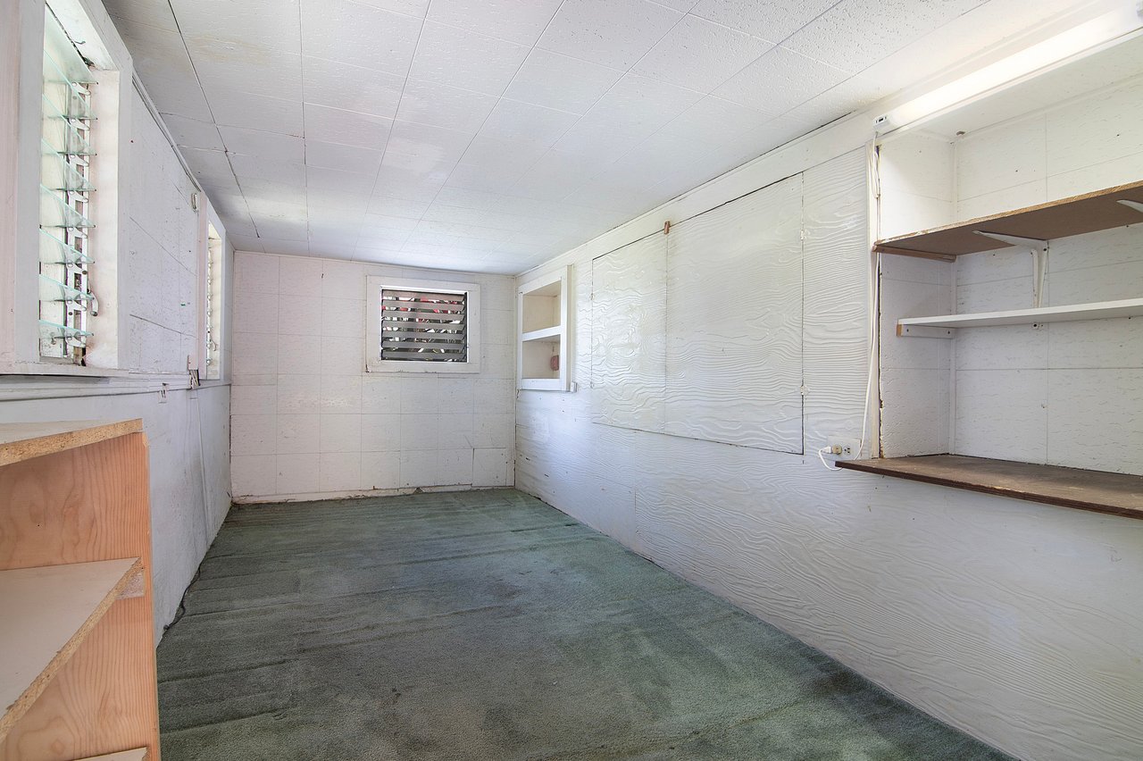 6131 Glen Tower St.