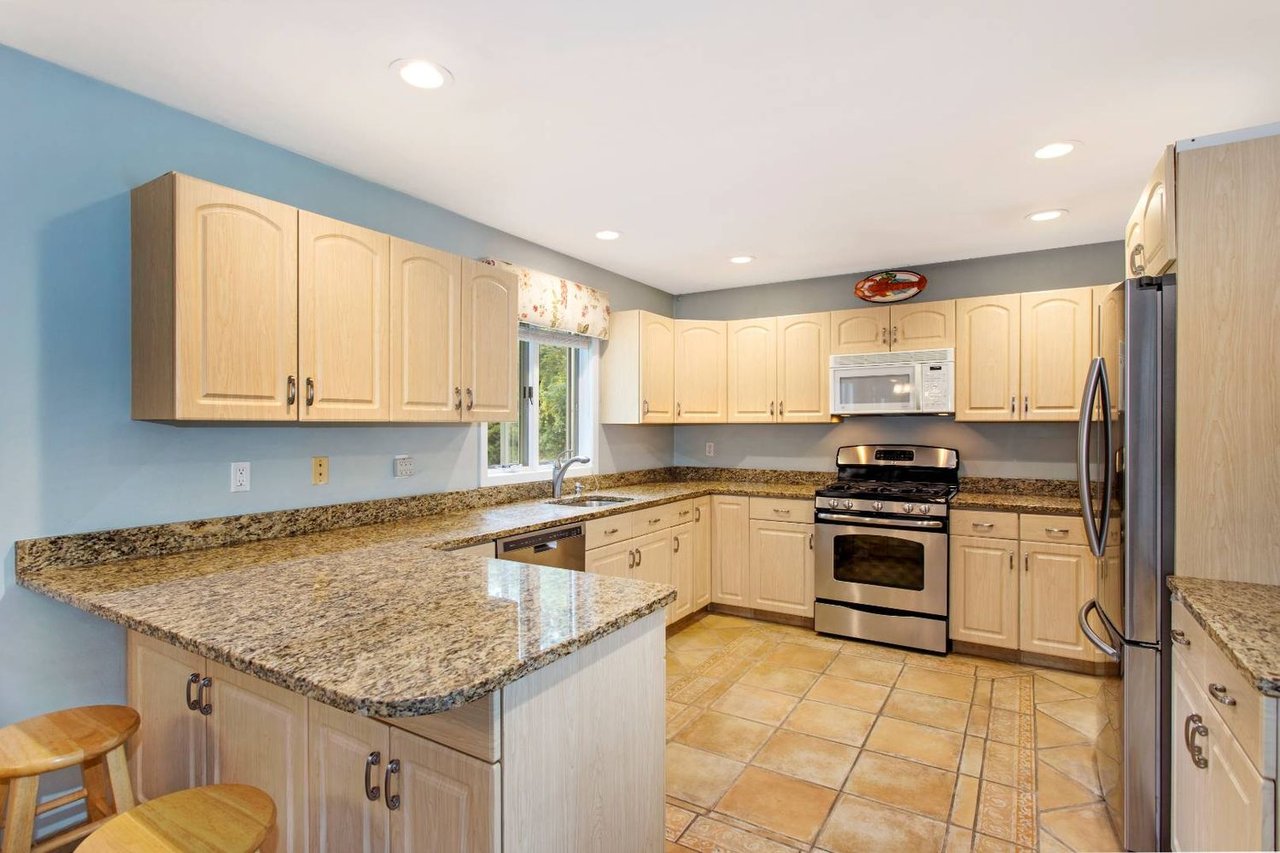 23 Stuart Ct