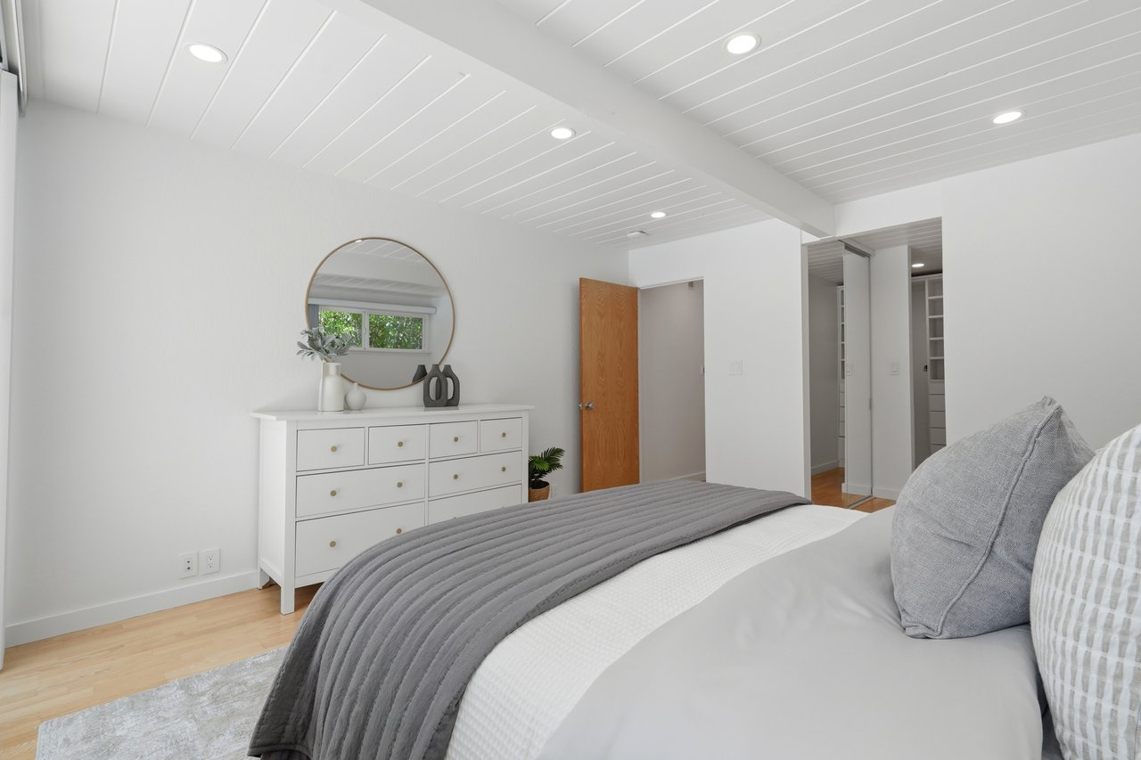941 Eichler DR