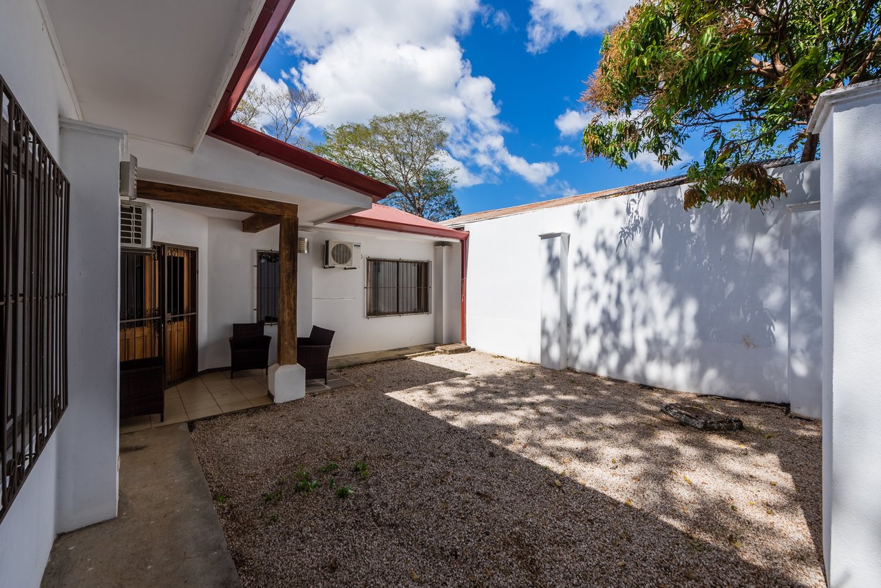 Casa Descanso | Fully Furnished Home Near Tamarindo Beach