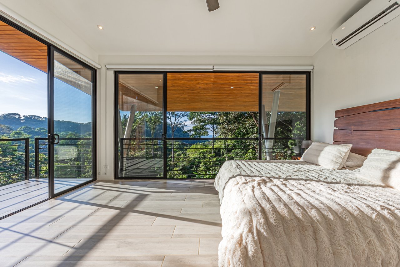 4 Bedroom Jungle Paradise with Ocean Views