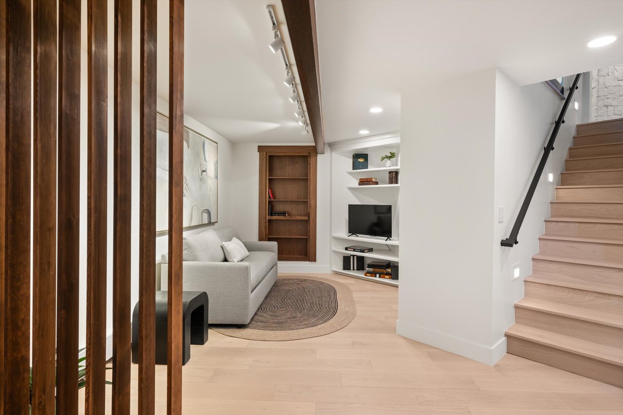 Designer Living with Unmatched Mountain Views