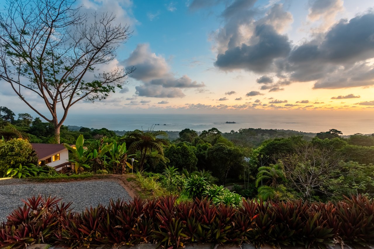 CasaPor Fin,Where the Rainforest Meets the Sea - Oceanview Luxury Estate