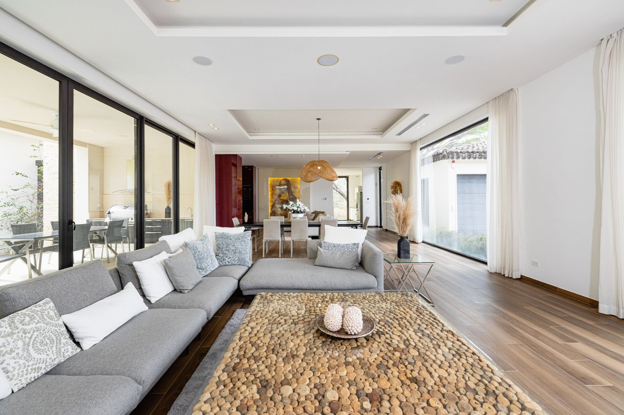 Reserva de Golf 49 – Elegance in Every Corner Hacienda Pinilla