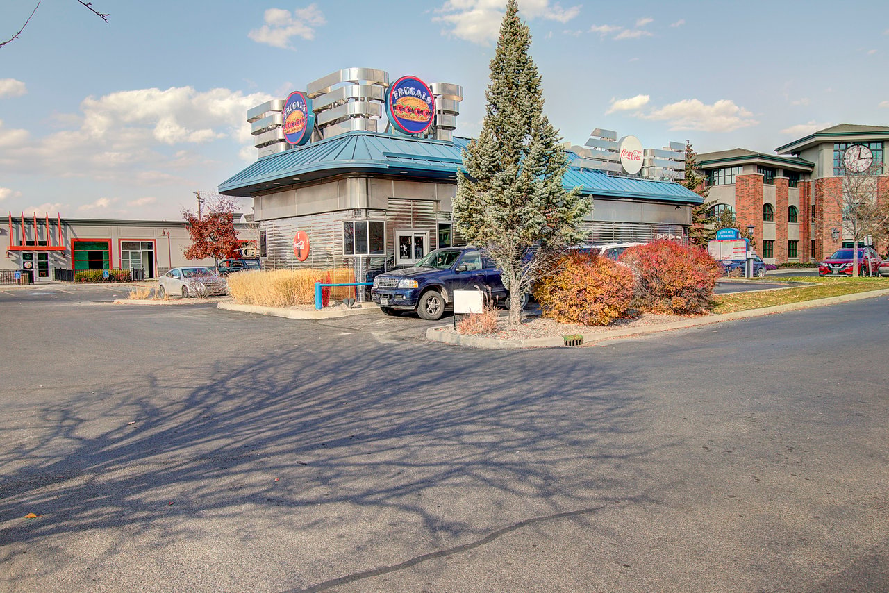 Frugals Drive Through
