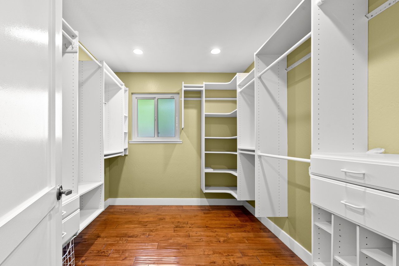247 Marchmont Dr
