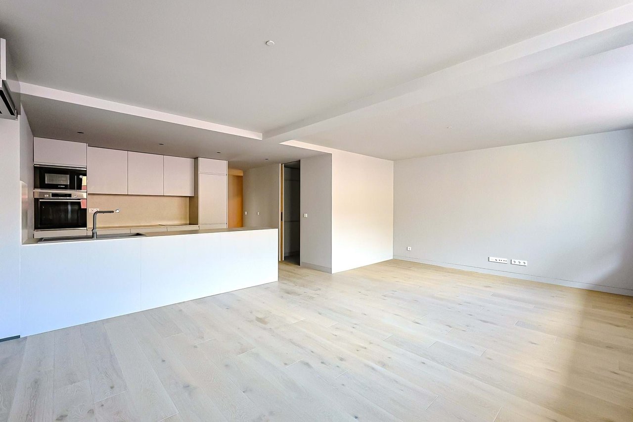 Stylish 2-Bedroom Apartment in the Heart of Lisbon with Exceptional Amenities