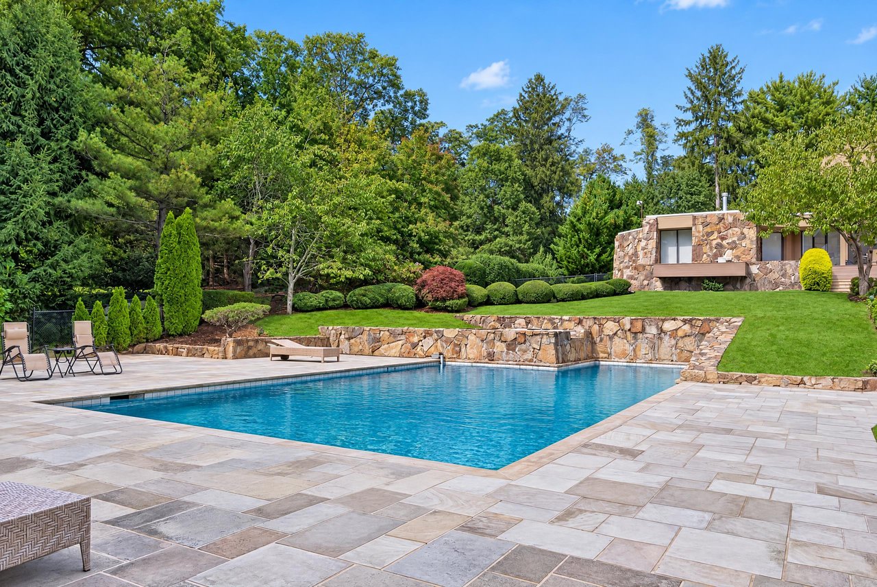 15 Horseshoe Road (Long Island)