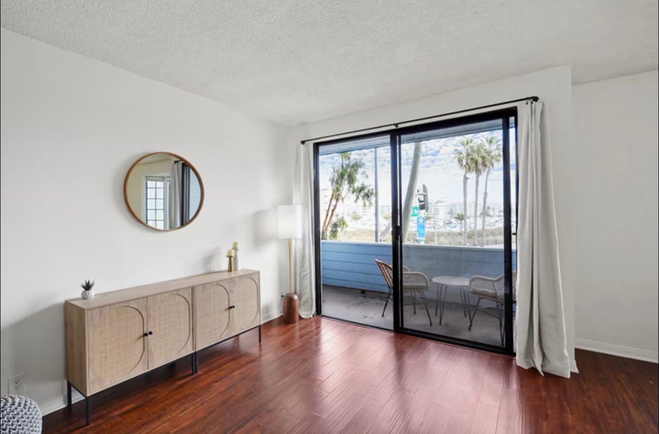310 Tahiti Way