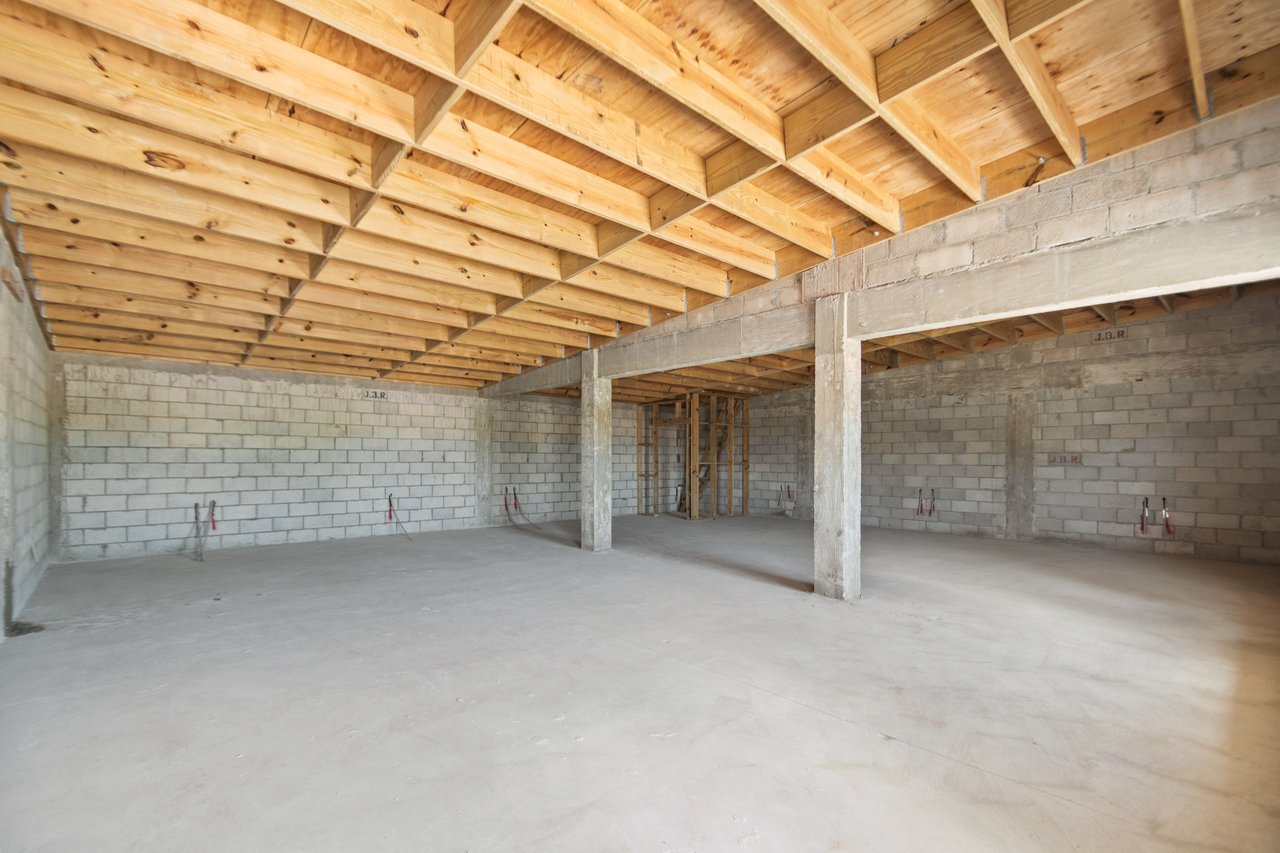 Unit 5-46A Airport Industrial Park