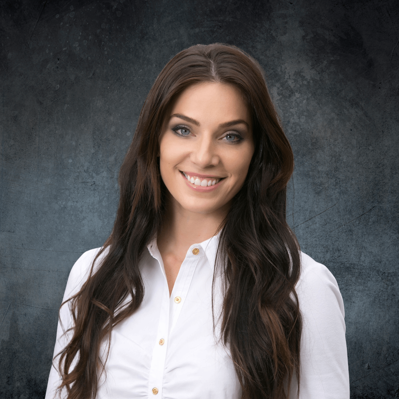Liz Lombardi Laguna Niguel, CA Real Estate Agent Headshot