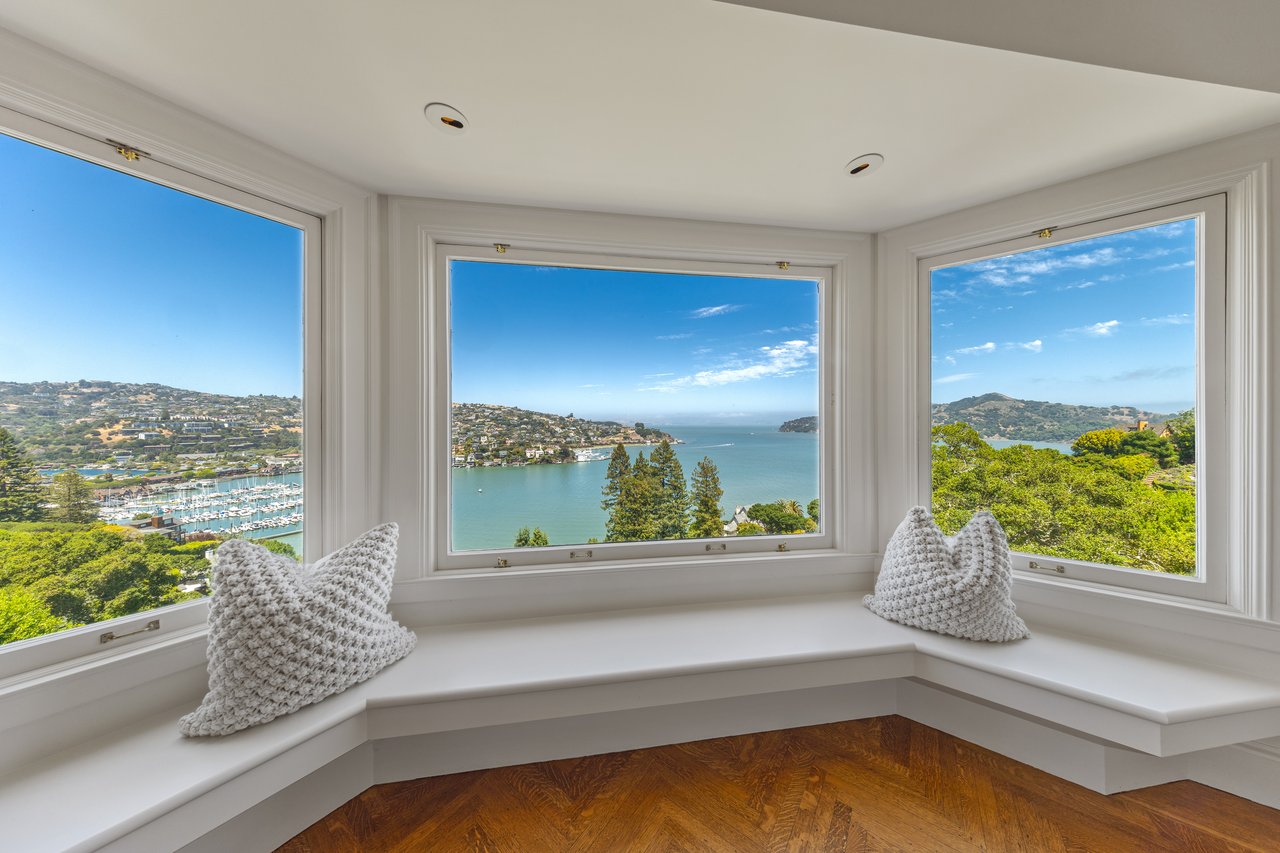 Iconic Belvedere View Estate