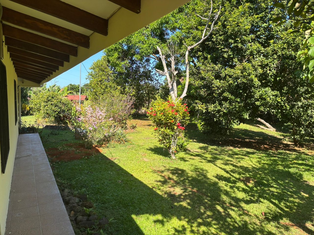 Vista Serena, beautiful House surrounded by nature in Villa Nueva de Quepos