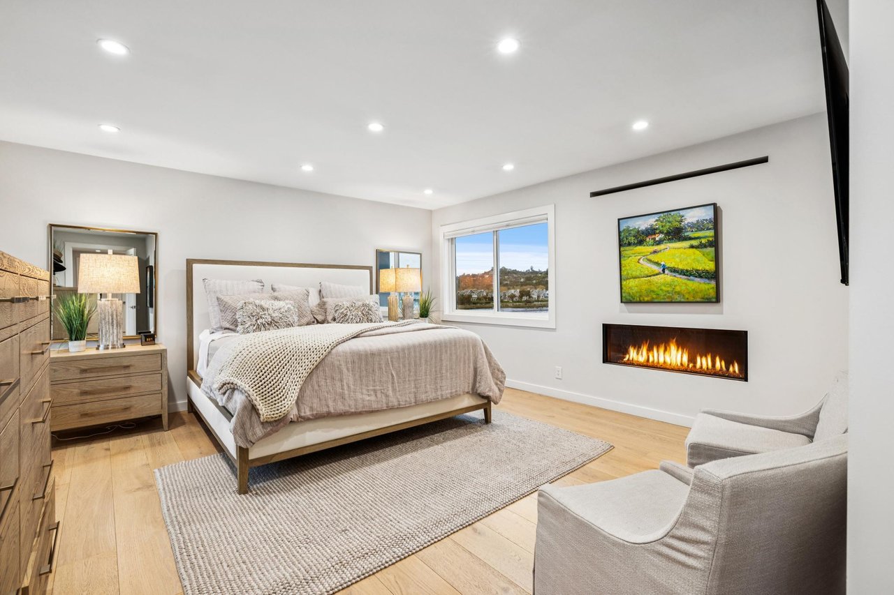 Luxurious Waterfront Home in Larkspur Marina