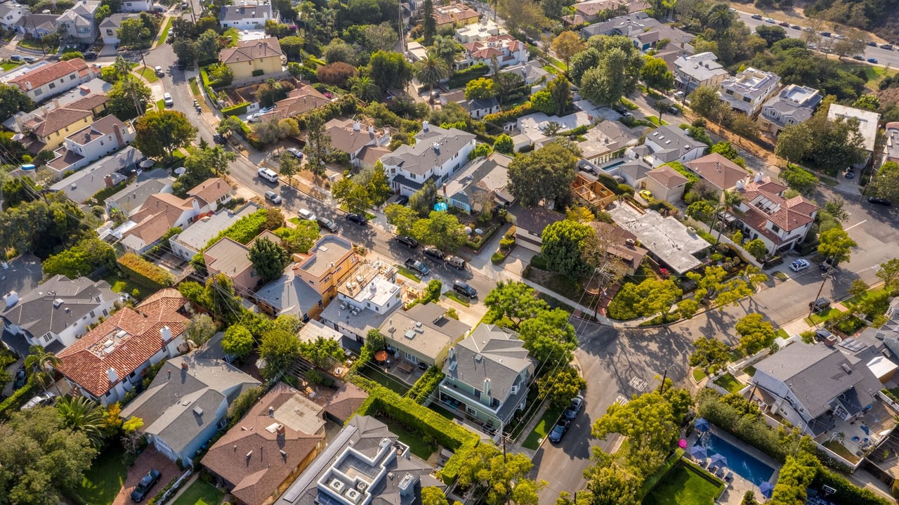 574 Mount Holyoke Ave