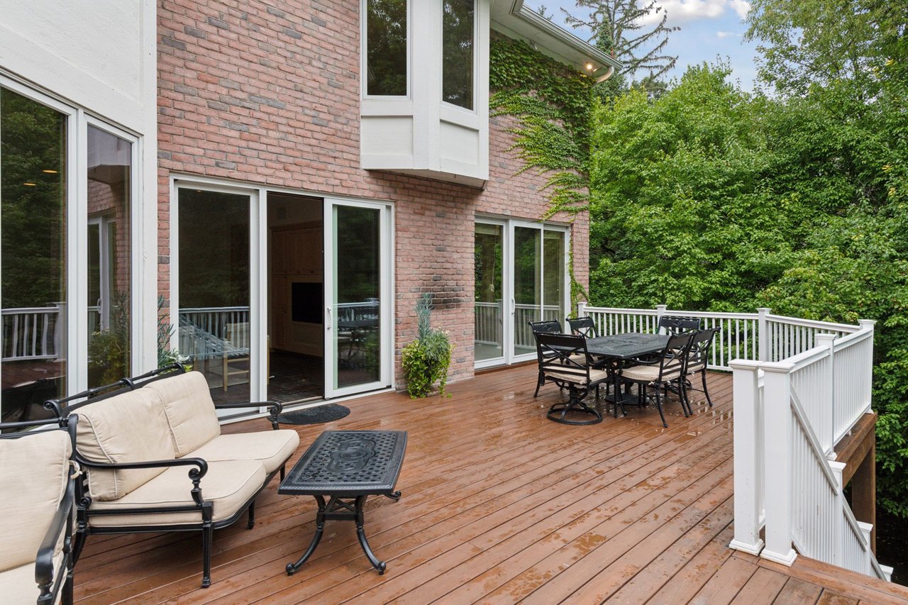 2487 Crowne Hill Road, Minnetonka