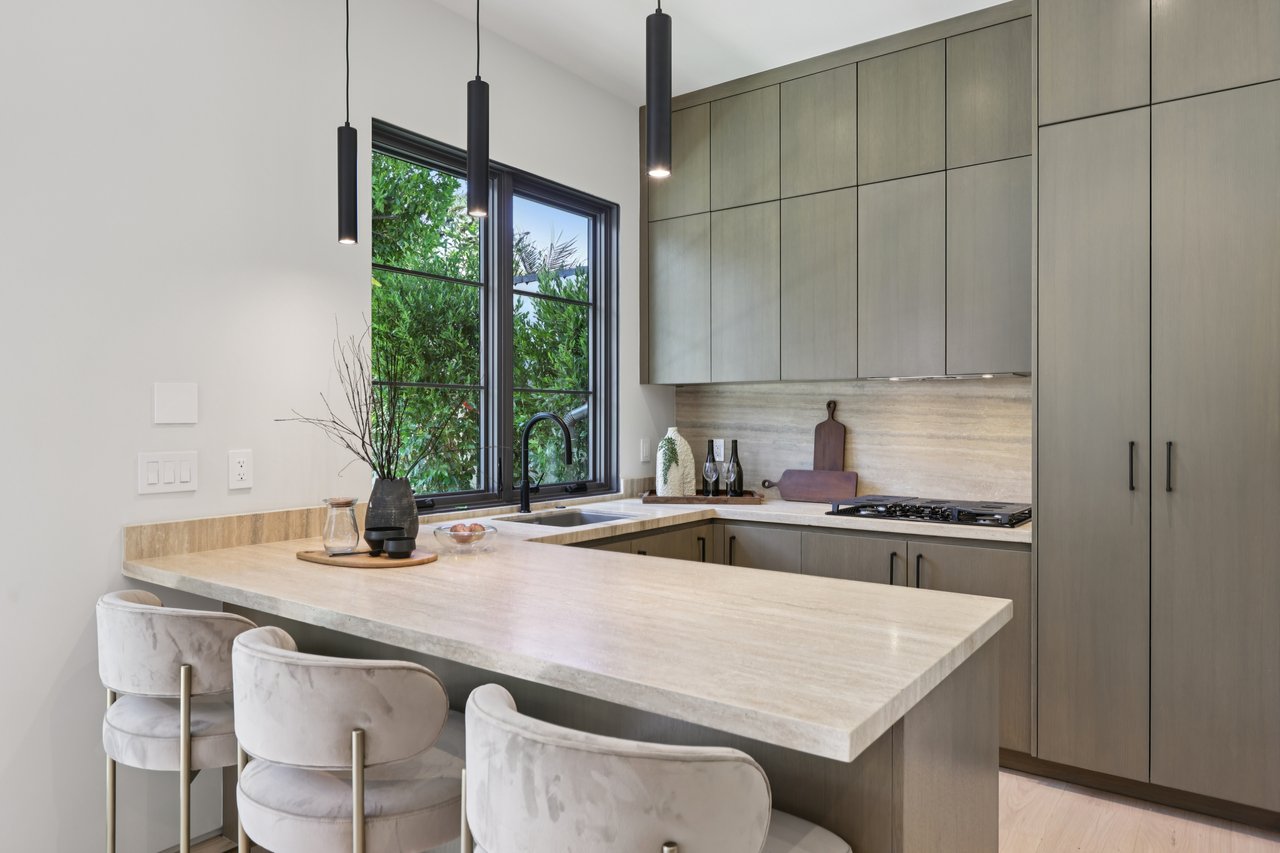 4113 Woodman Ave, Sherman Oaks