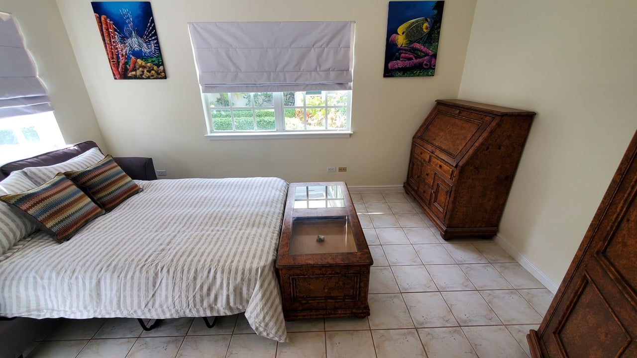 Sandyport | Expansive View Home 