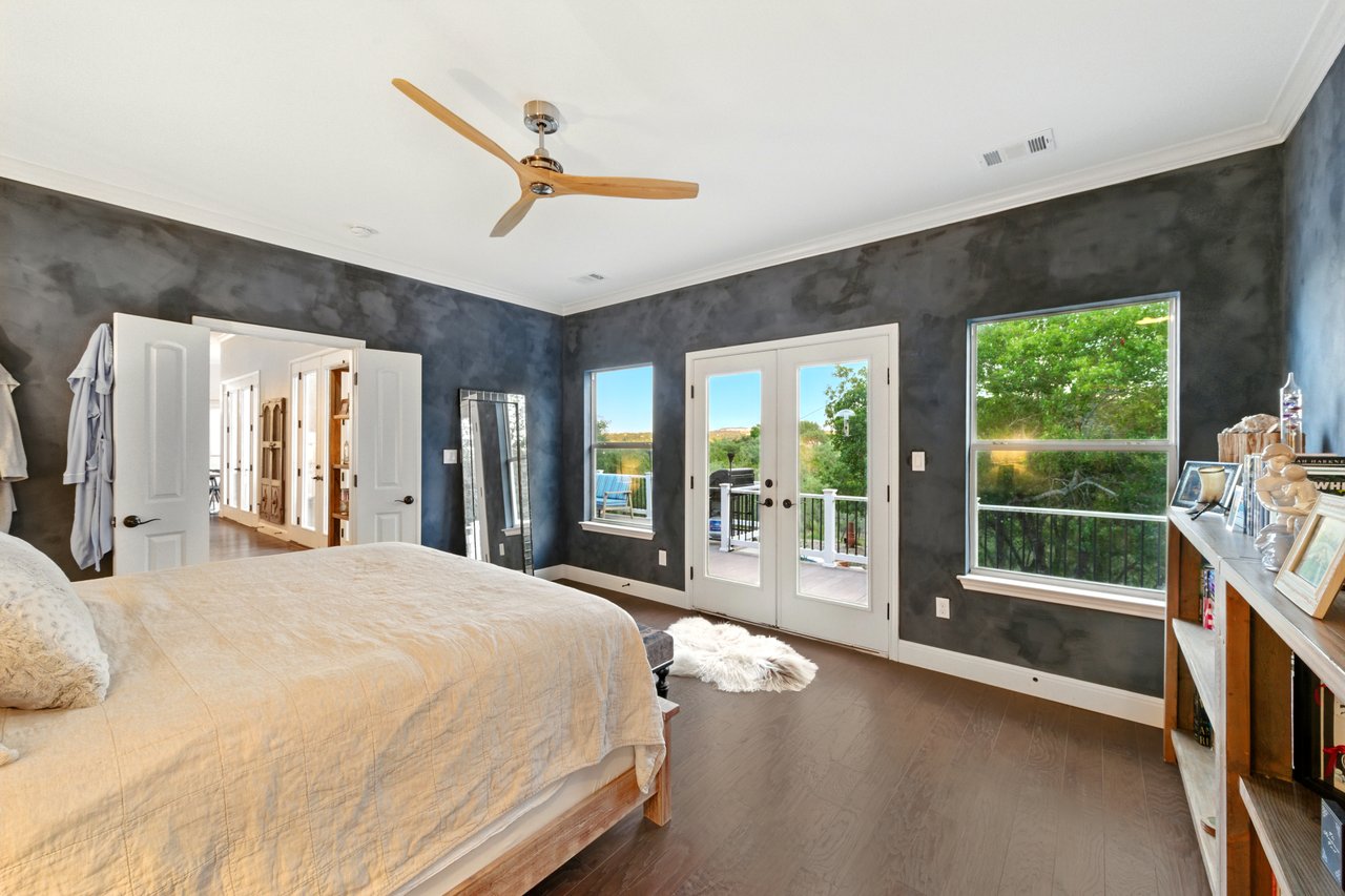 4115 Noon Day Cove
