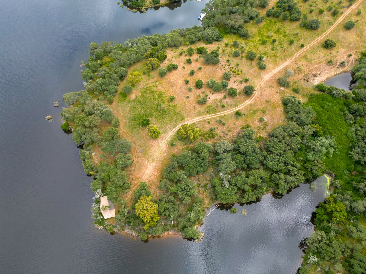 Luxury Wellness & Sports Retreat in Portugal with Expansion Upside & €1M+ Revenue