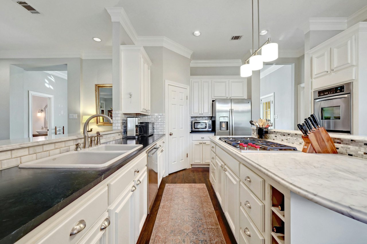 908 W 18th Street