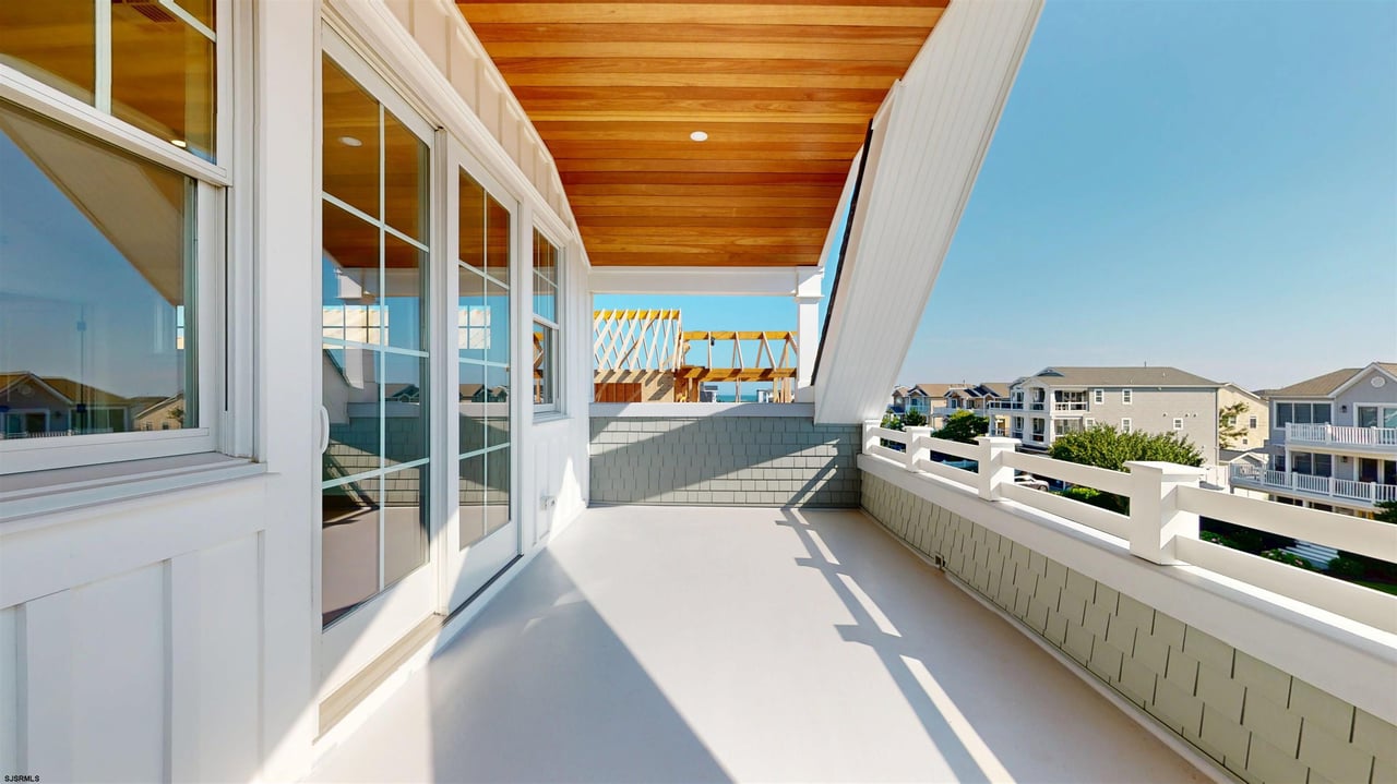 1904 W Brigantine Avenue